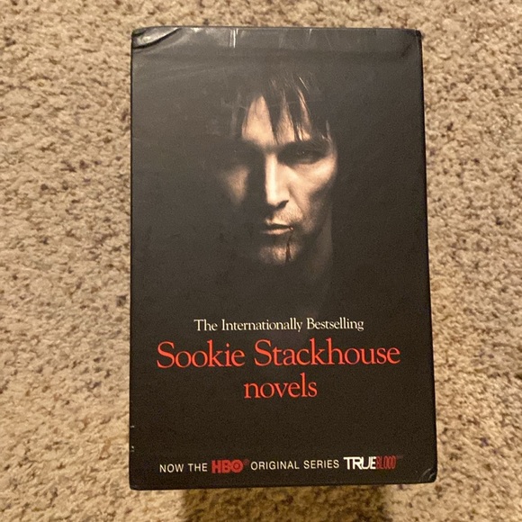 Sookie Stackhouse Novels (Trueblood) by Charlaine Harris - Picture 4 of 7